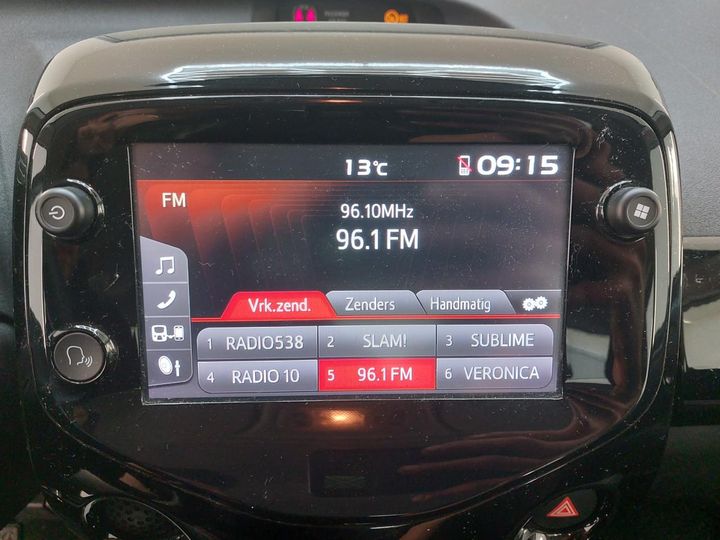 Vehicle Image 10