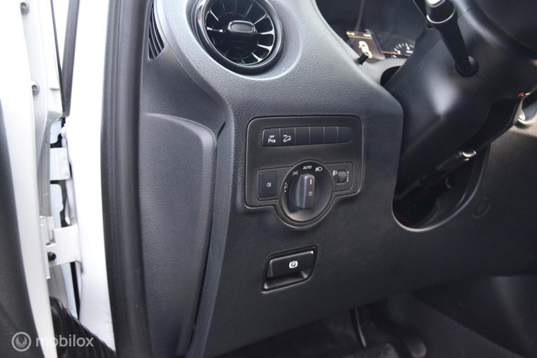 Vehicle Image 39
