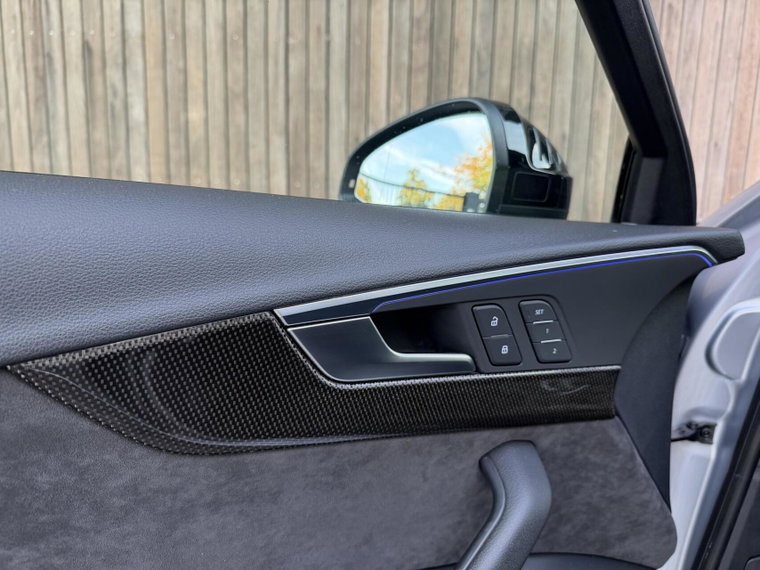 Vehicle Image 34
