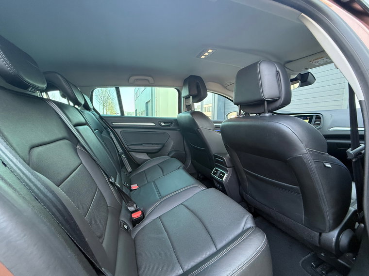 Vehicle Image 33