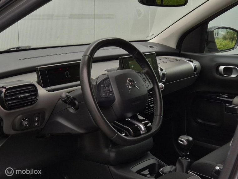 Vehicle Image 22