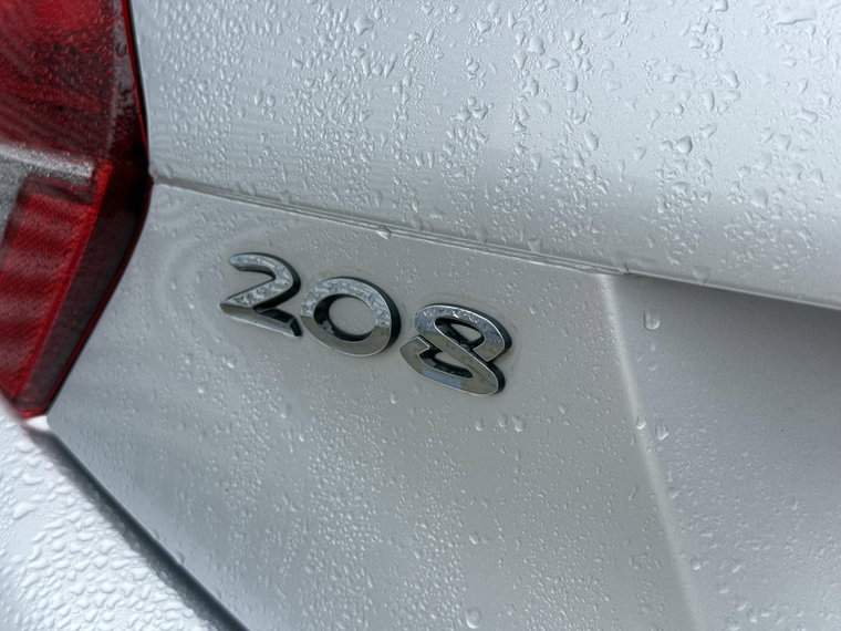 Vehicle Image 24
