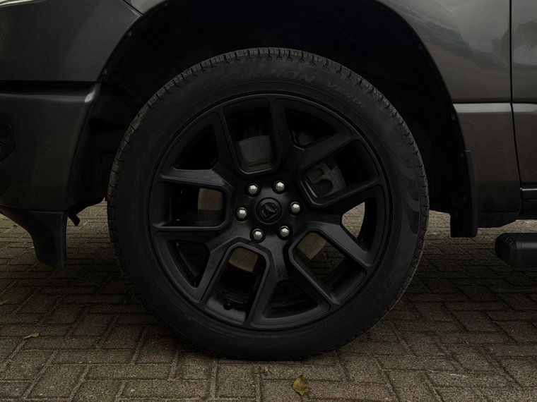 Vehicle Image 17