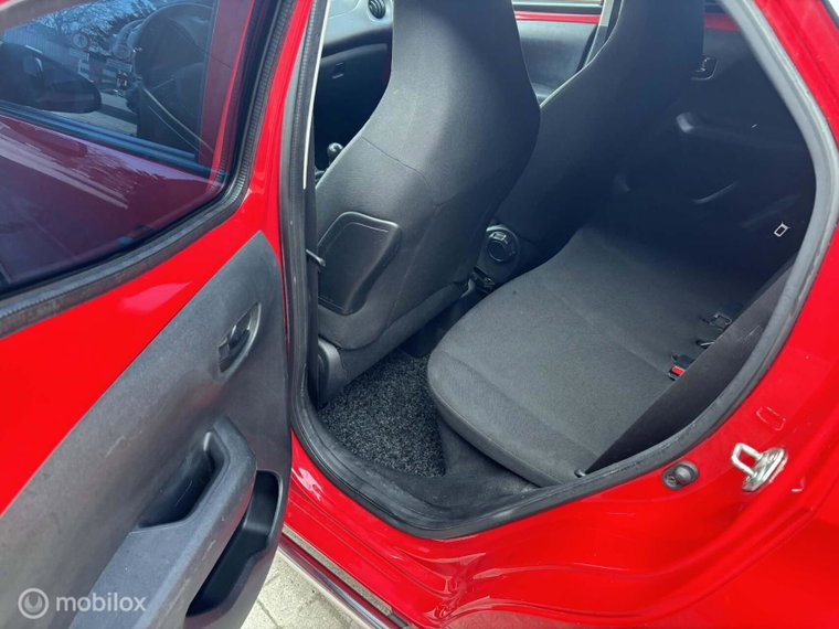 Vehicle Image 15