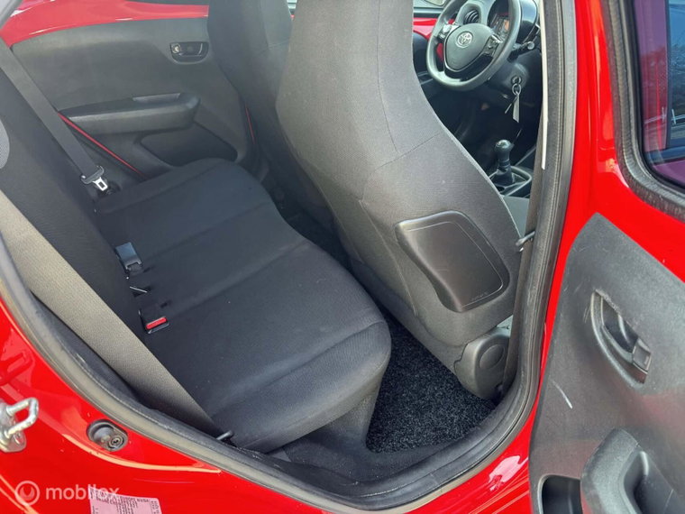 Vehicle Image 17