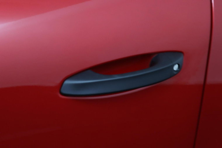 Vehicle Image 32