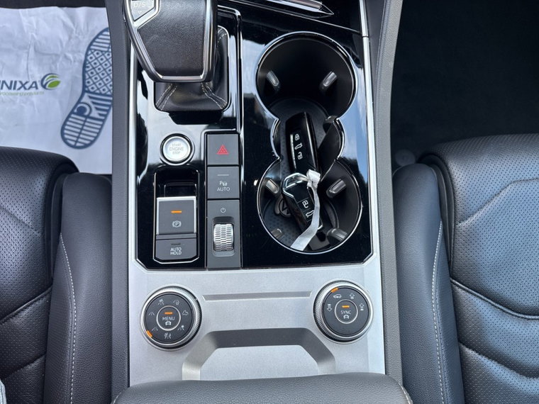 Vehicle Image 29