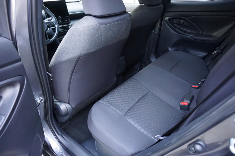 Vehicle Image 15