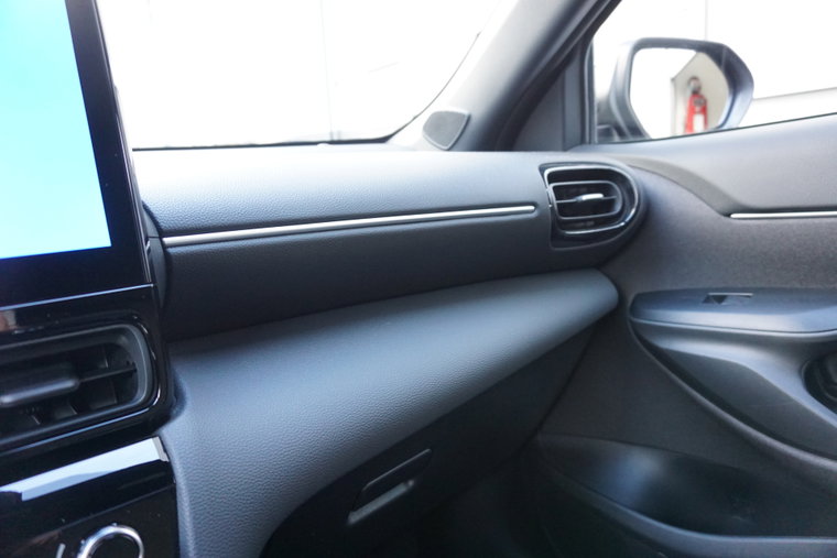 Vehicle Image 30