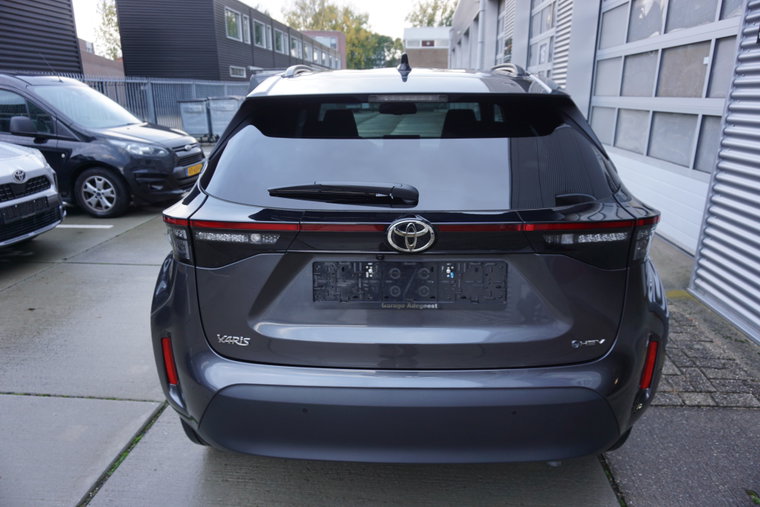 Vehicle Image 5