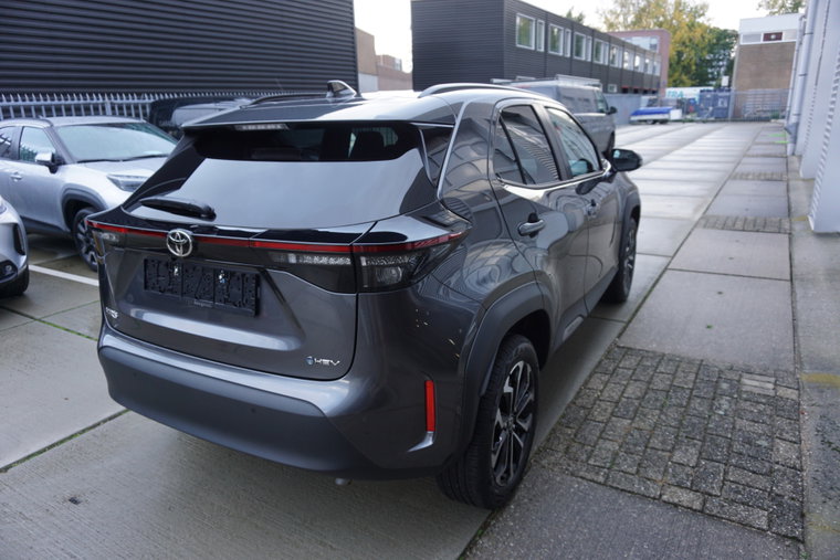 Vehicle Image 6