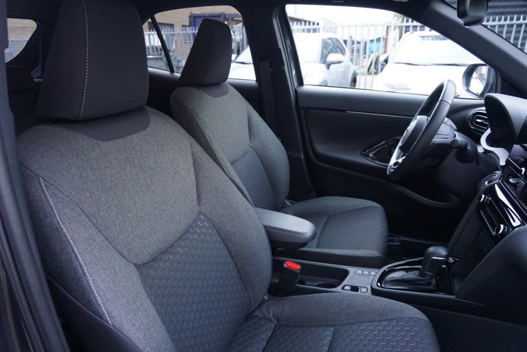 Vehicle Image 9