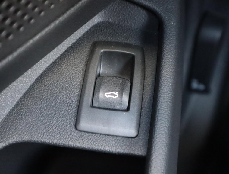 Vehicle Image 27