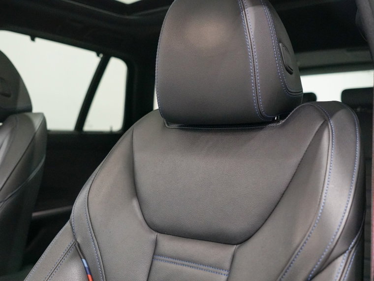 Vehicle Image 26