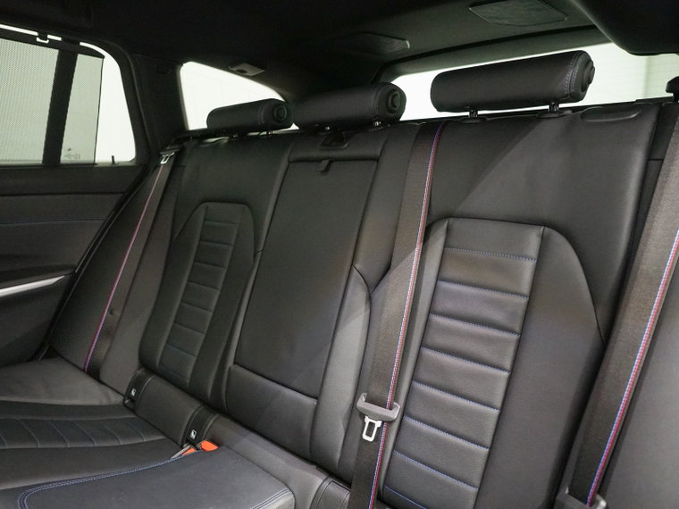 Vehicle Image 33