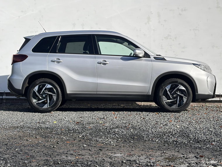 Vehicle Image 13