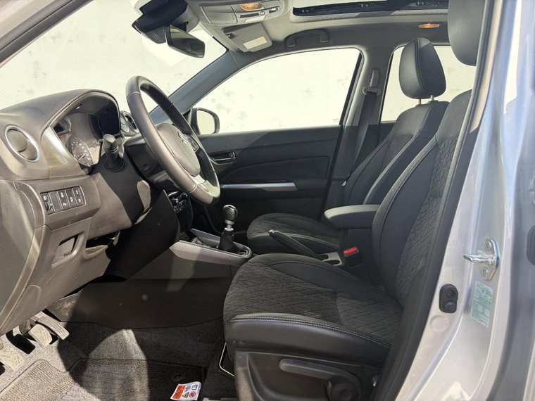 Vehicle Image 15