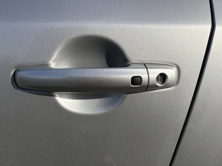 Vehicle Image 38
