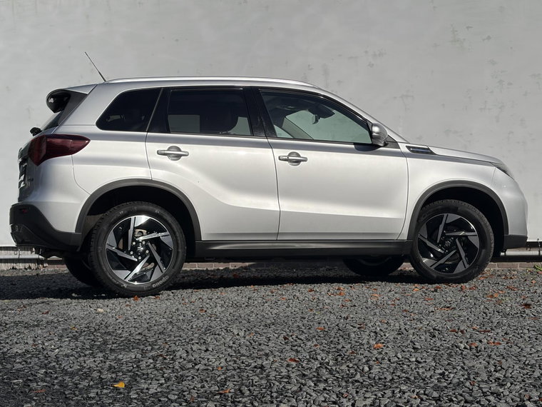 Vehicle Image 10