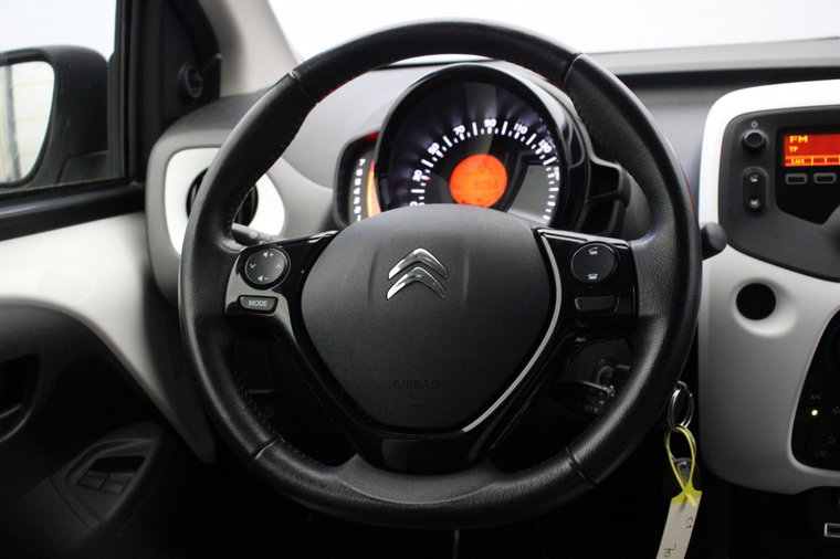 Vehicle Image 20