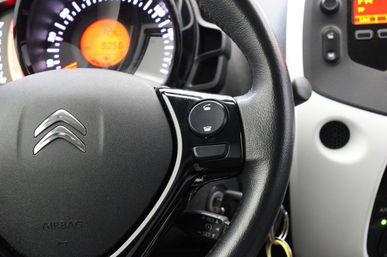 Vehicle Image 21