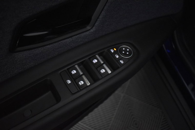 Vehicle Image 41