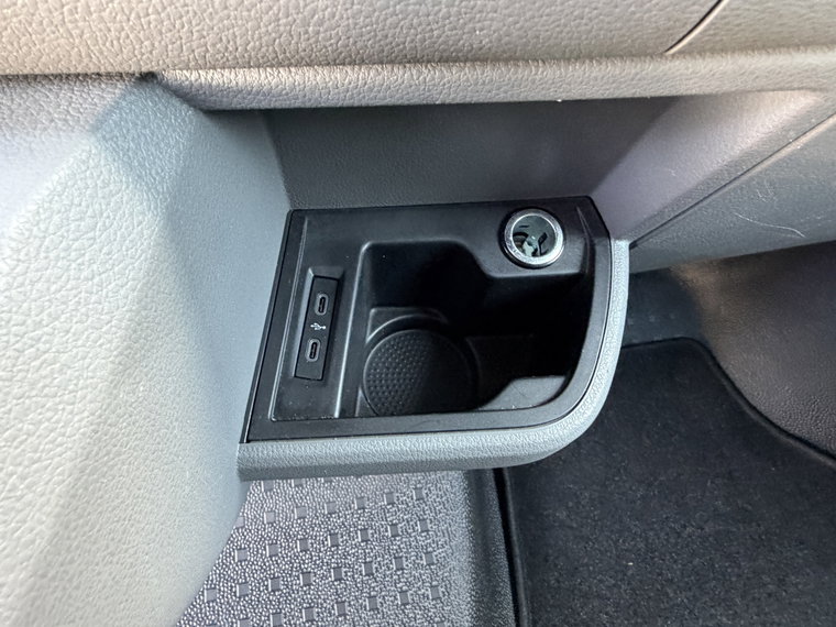 Vehicle Image 33