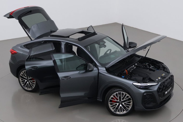 Vehicle Image 6