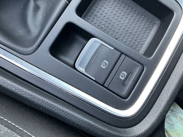 Vehicle Image 33