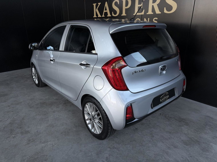 Vehicle Image 30