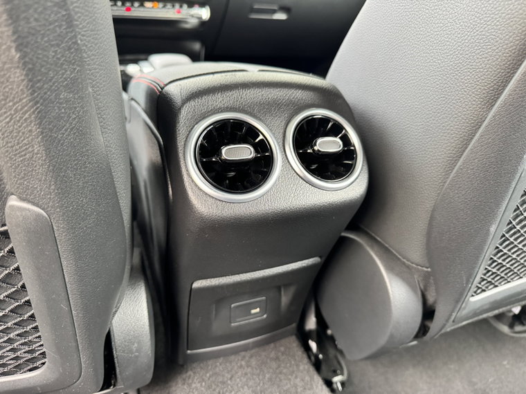 Vehicle Image 27