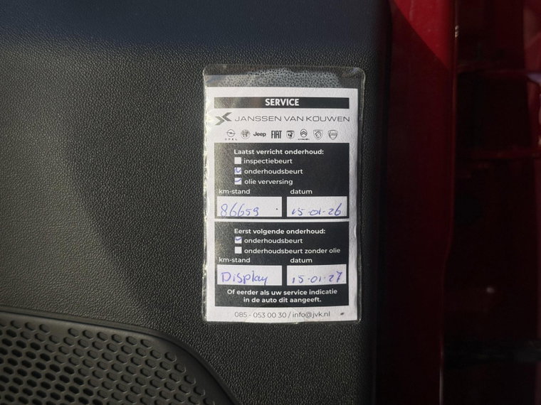 Vehicle Image 25