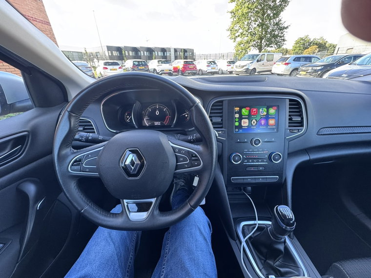 Vehicle Image 16