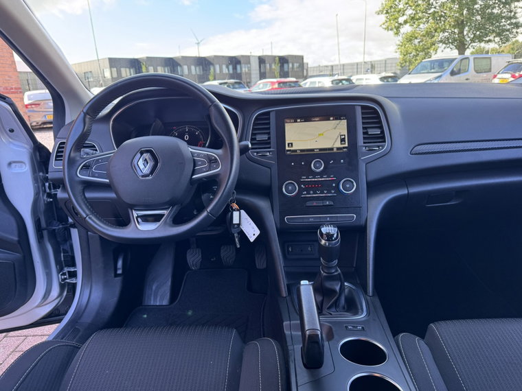 Vehicle Image 25