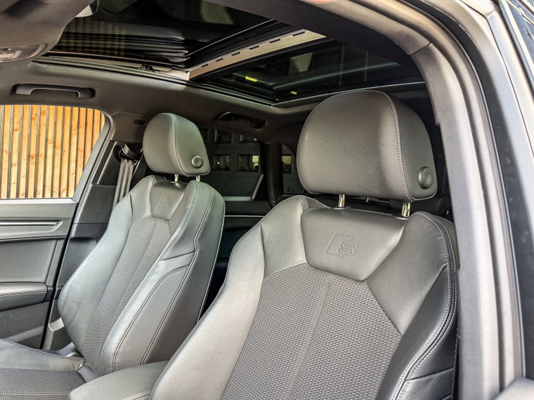 Vehicle Image 16