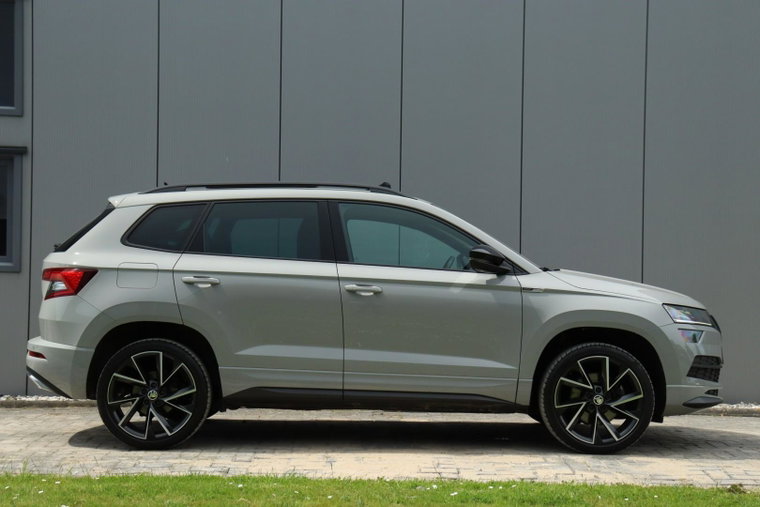 Vehicle Image 10