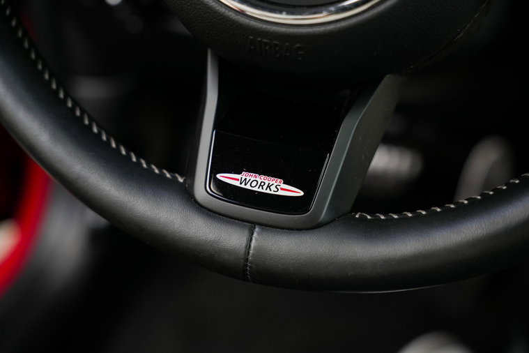 Vehicle Image 17