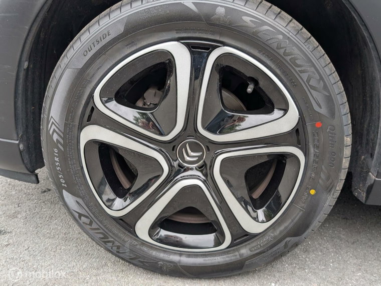 Vehicle Image 24