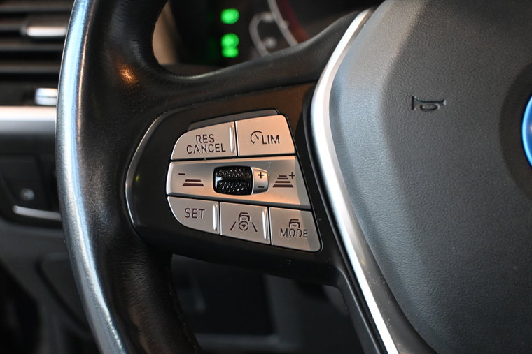 Vehicle Image 48