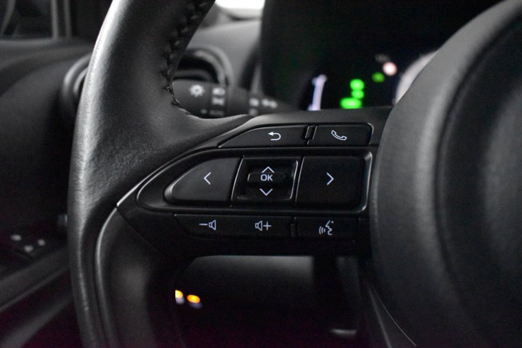 Vehicle Image 16