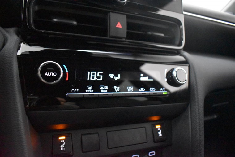 Vehicle Image 26