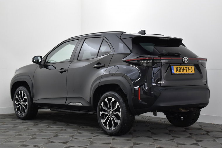 Vehicle Image 6