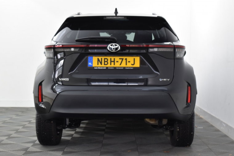 Vehicle Image 7