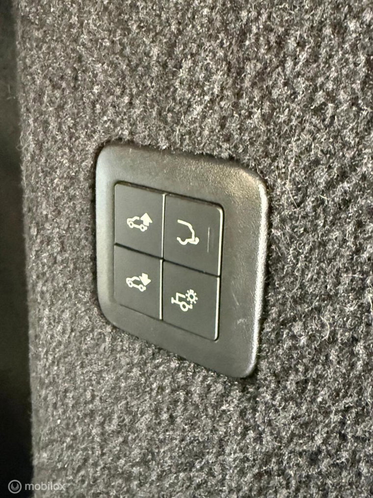 Vehicle Image 41