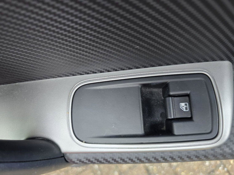 Vehicle Image 27
