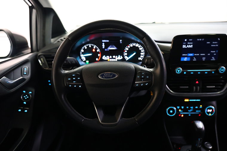 Vehicle Image 12