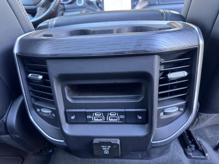 Vehicle Image 26