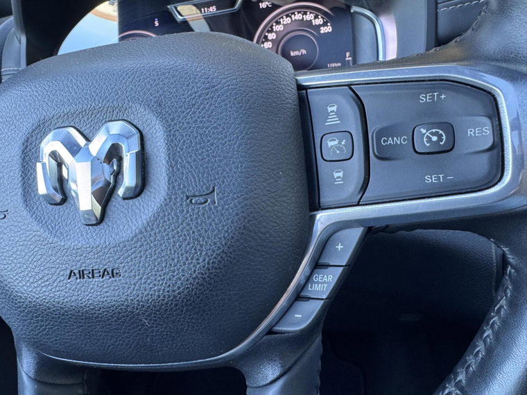 Vehicle Image 33