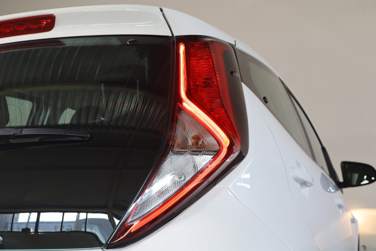 Vehicle Image 13