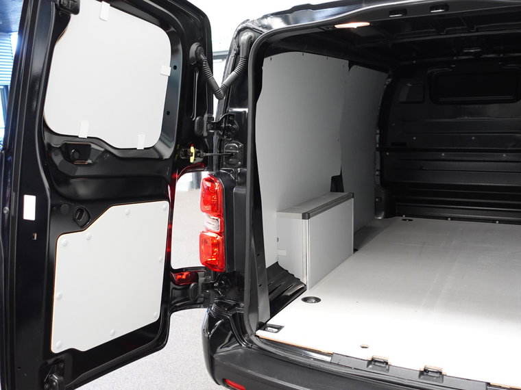 Vehicle Image 33